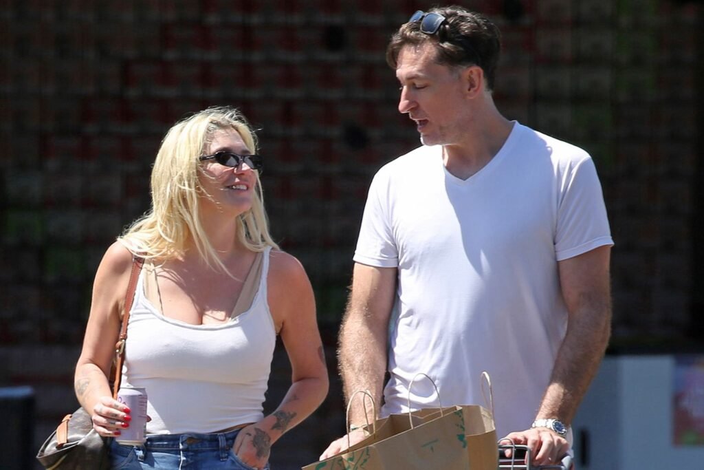 Kesha Goes Grocery Shopping with Michael Gilvary After Declaring She's Single