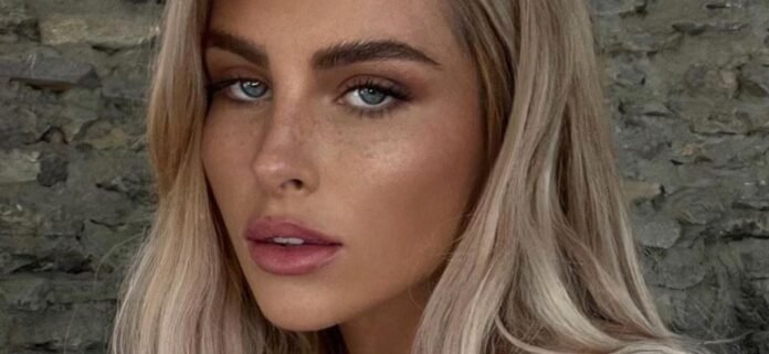Tommy Paul's Girlfriend Paige Lorenze Shows Jaw-Dropping Bikini Look