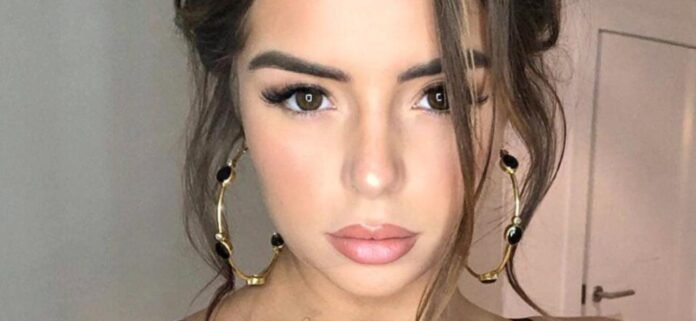 Demi Rose In G-String Sunbathe Shows Off Her Juicy Fruits