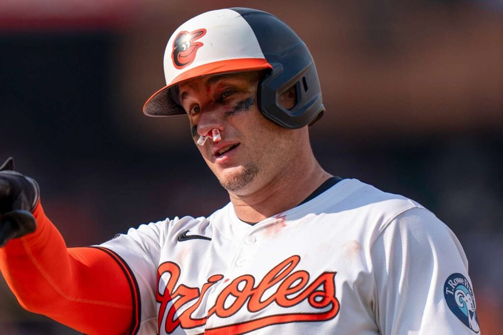 James McCann Stays in Orioles Game After Taking Fastball to the Face