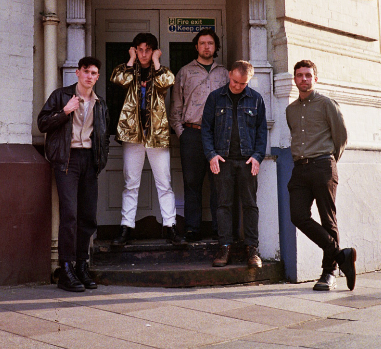 Red Telephone share introspective, alluring track "Delay The New Day"