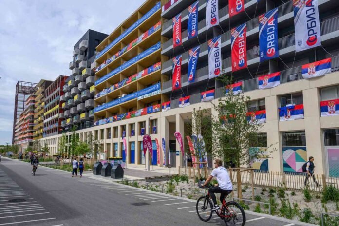 Olympic Athletes Are Using Dating Apps at 2024 Paris Summer Games