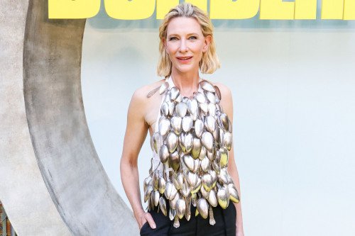 Cate Blanchett landed Hobbit role with 'jokey email'