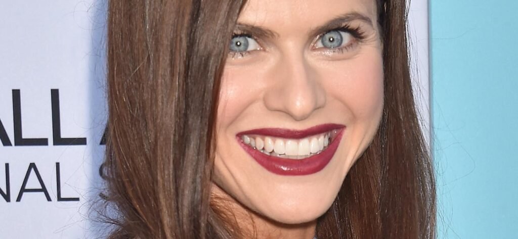 Alexandra Daddario In Pool Party Bikini Leaves Fans 'Speechless'