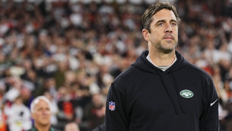 Aaron Rodgers Shares Secret Run-In with Estranged Father Ed