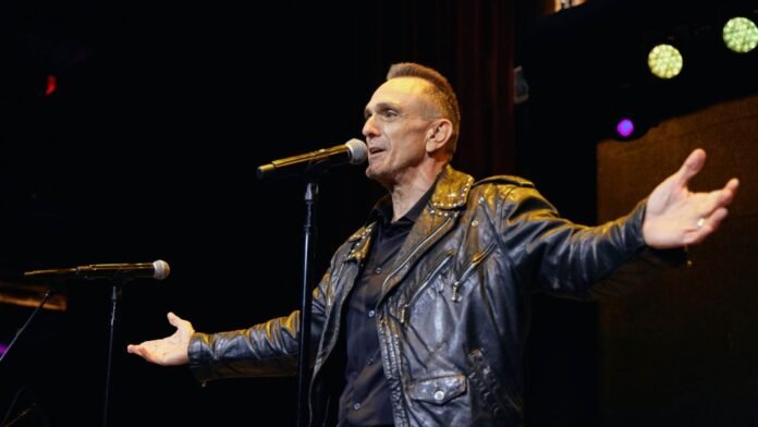 Hank Azaria Announces Tour Dates with Bruce Springsteen Tribute Band