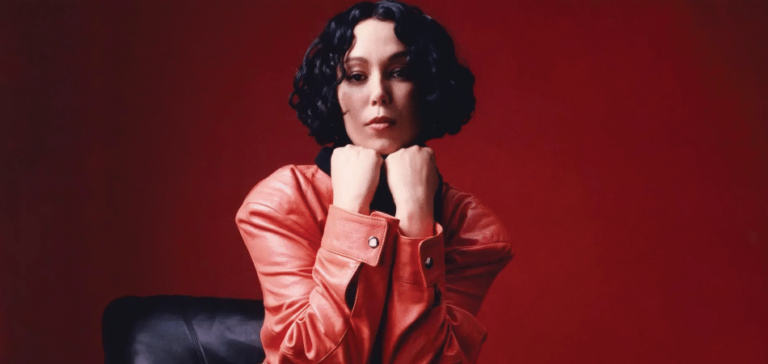 Kelly Lee Owens drops summer "Sunshine" ahead of new album