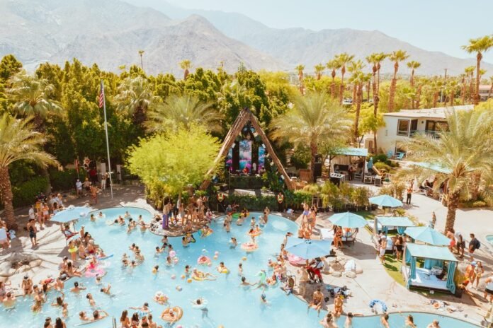 How To Stay Cool In The Heat And Light On Your Feet At Splash House 2024