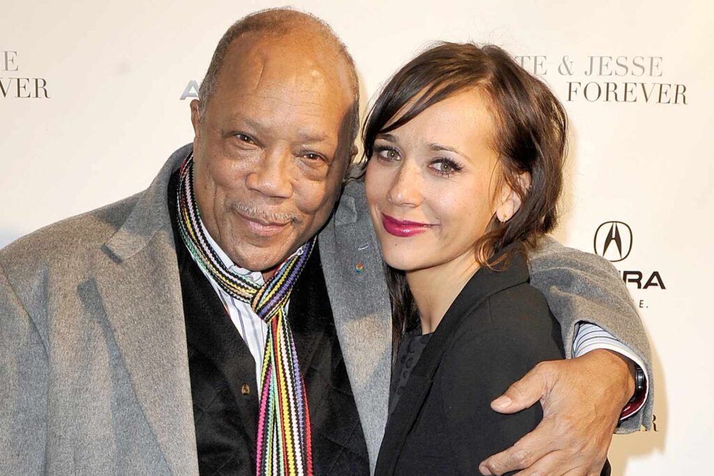 Rashida Jones Didn't Want Music Career Because of Dad Quincy Jones