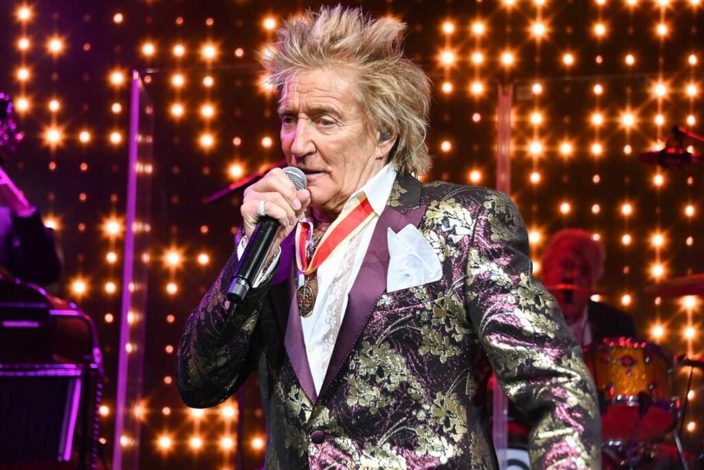 Rod Stewart Diagnosed with COVID, Cancels 2 More Las Vegas Shows