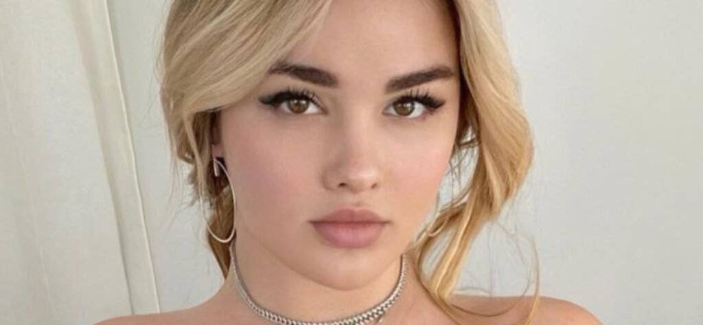 Anastasiya Kvitko Highlights Valentine's Day Backside In A Red G-String