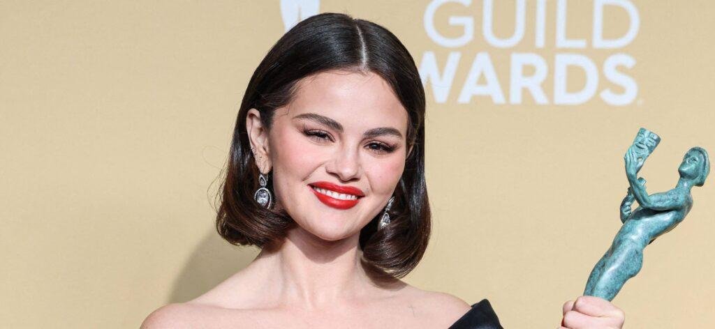 Selena Gomez Stuns In Lingerie In BTS Clip Of New Music Video