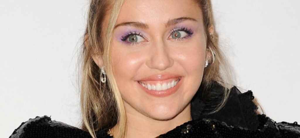 Miley Cyrus Told Topless Closet Photo Not 'Classy'