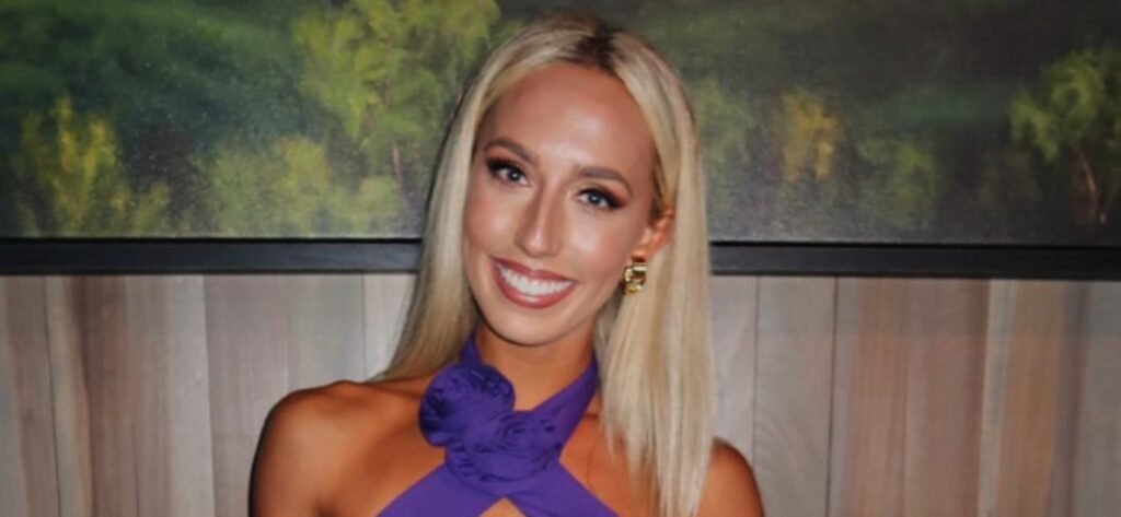 Kylie Beck Stuns In Tiny Crop Top Workout Fit As She Rocks Cheerleader Abs