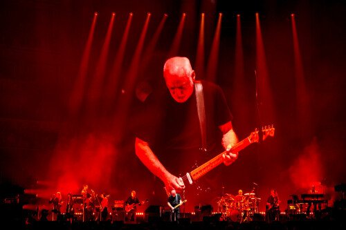 David Gilmour to receive coveted O2 Silver Clef Award