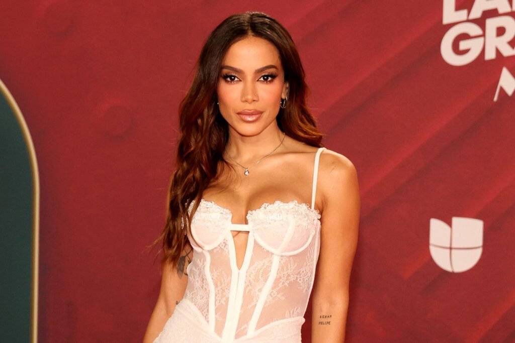 How Anitta Overcame Feeling 'Horrendous' to Win a Beauty Pageant