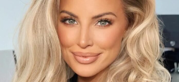 Ashley-Alexiss-smile-1300.jpg Ashley Alexiss Wins 'Perfect Woman' In Plunging Bikini From A Swimming Pool