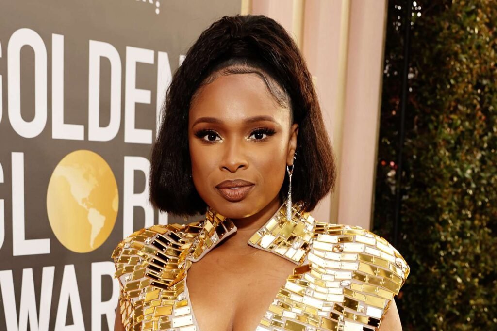 Jennifer Hudson Hit in the Face by a Ball While Sitting Courtside at Knicks Game