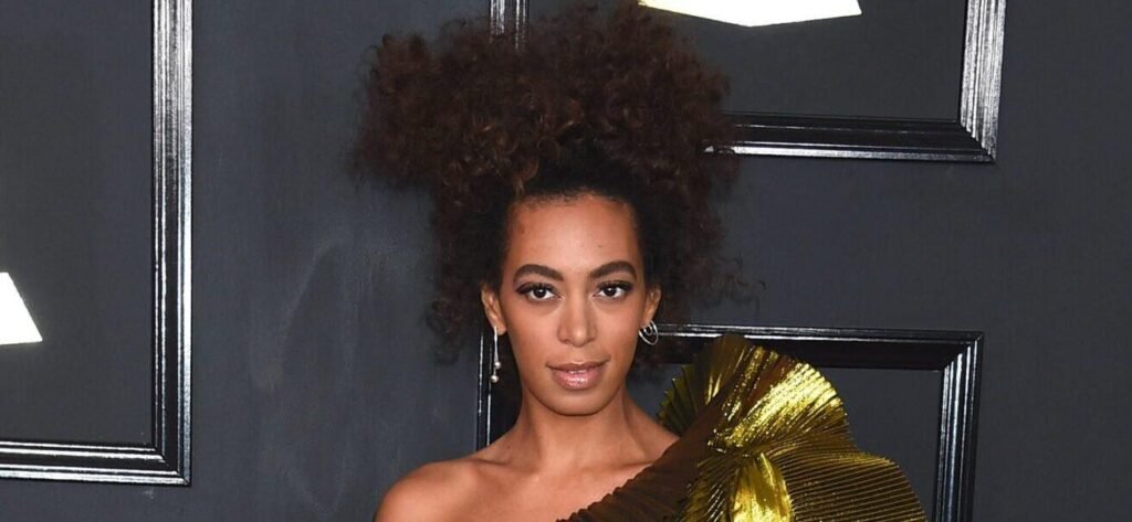 Solange Knowles Bares Gucci Bikini Body In Makeup-Free Shower Snaps