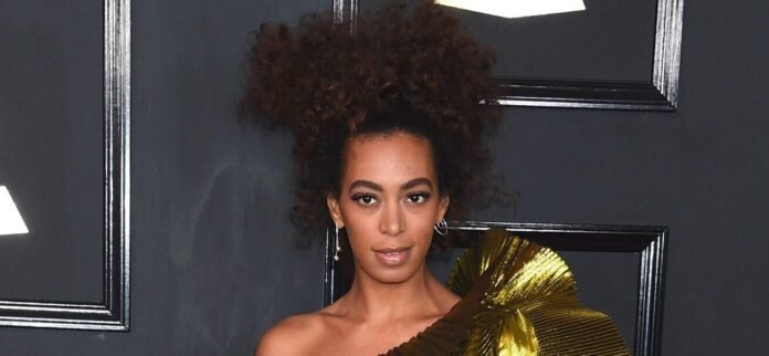 Solange Knowles Bares Gucci Bikini Body In Makeup-Free Shower Snaps