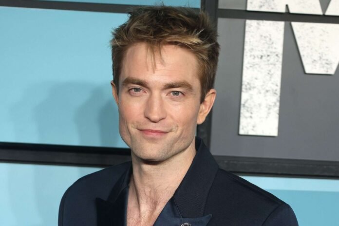 Robert Pattinson Got So Scared by Horror Movie He Slept with 2 Knives