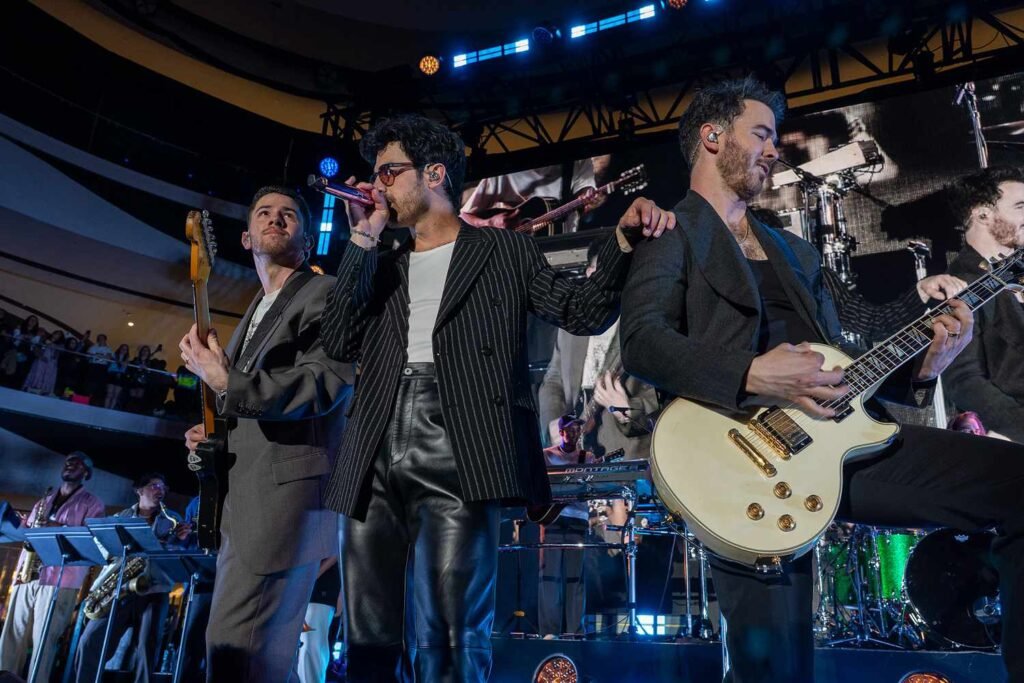 Jonas Brothers Reveal Details About New Album, Movie and More at JONASCON (Exclusive)