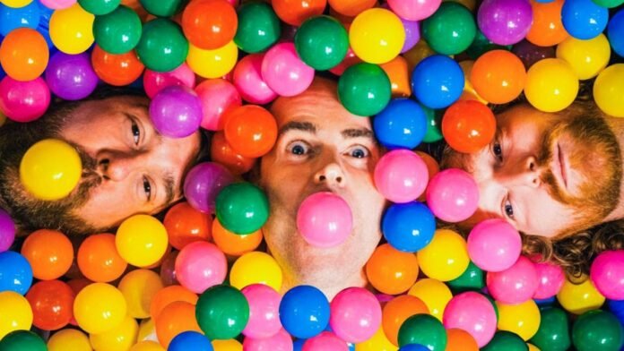 Heavy Song of the Week: mclusky Unleash Riff-Hitting Cacophony on “people person”
