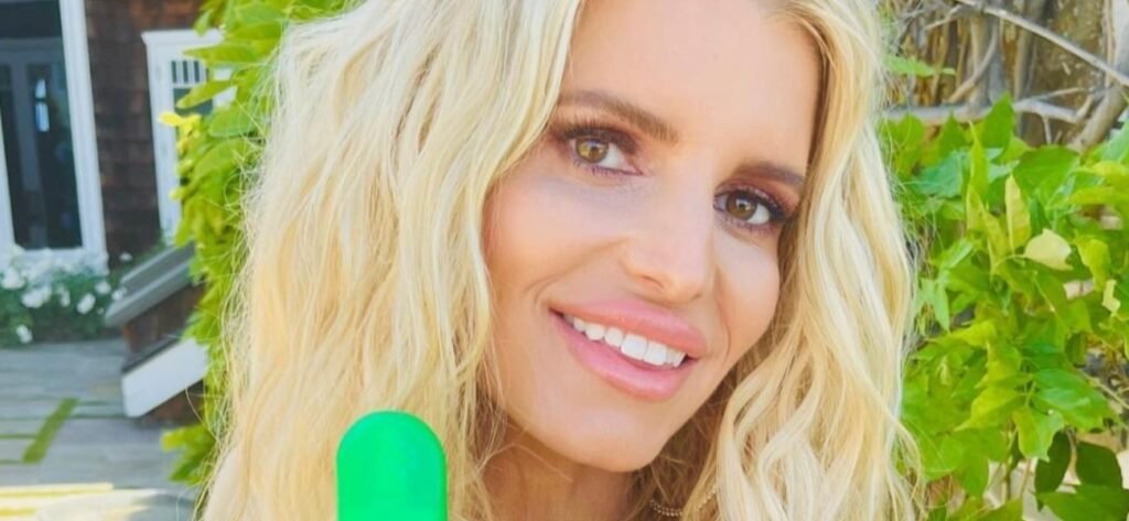 Jessica Simpson Welcomes 'Summer' In String Bikini By A Pickup Truck