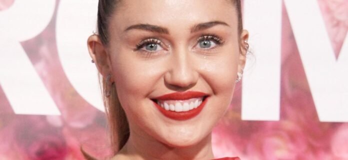 Miley Cyrus 'Looks Fantastic' In Leather Miniskirt And High Heels