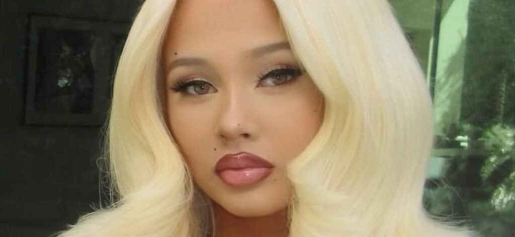 Alabama Barker Calls Herself 'Really Pretty' In Braless Minidress