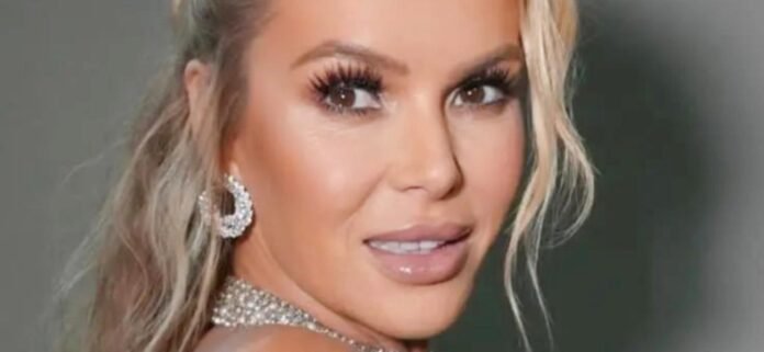 Amanda Holden Sunbathing In Skimpy Bikini Offers A 'Lovely View'