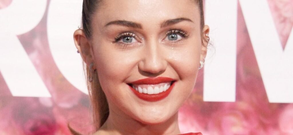 Miley Cyrus Wears Only Daisy Dukes With Her Legs Parted