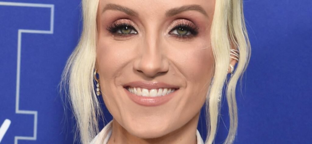 Gymnast Nastia Liukin Flaunts Massive Thigh Gap In Skimpy Spandex