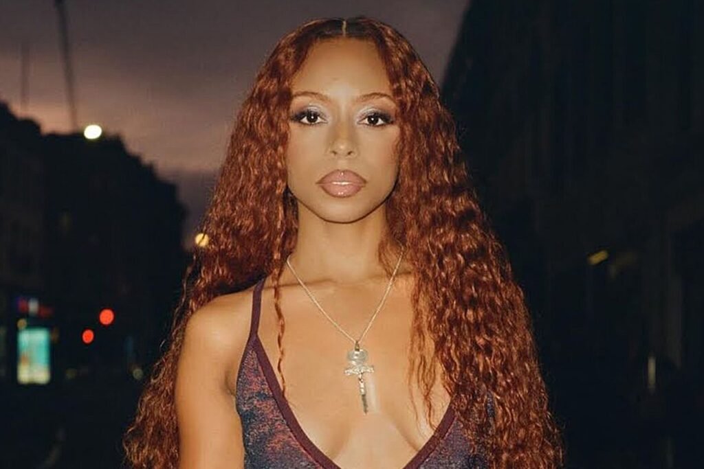 Ravyn Lenae on 'Love Me Not,' Sabrina Carpenter, New Music (Exclusive)