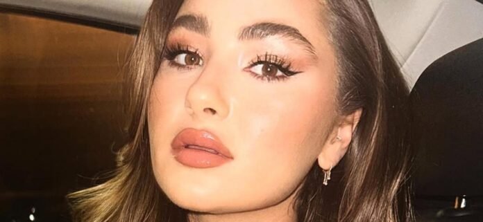 Sean Connery’s Granddaughter Glows In Green Bikini: 'Countdown Till Summer'