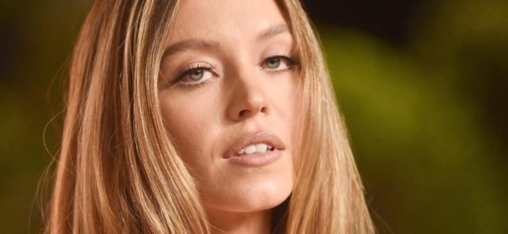 Sydney Sweeney Crossing Her Legs While Pantless Has Instagram Hitting 'Zoom'