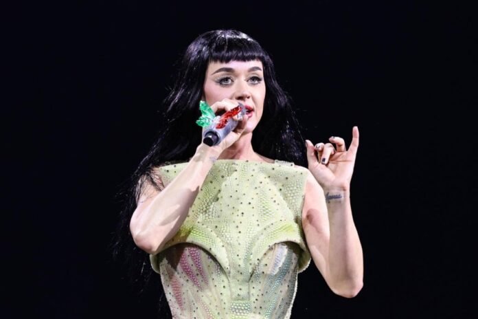 Katy Perry's Lifetimes Tour Vocals, Dancing Ripped Apart Online