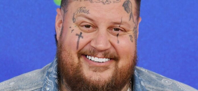 Jelly Roll’s 200-Pound Weight Loss Sparks Heated Debate Over Sauna Use