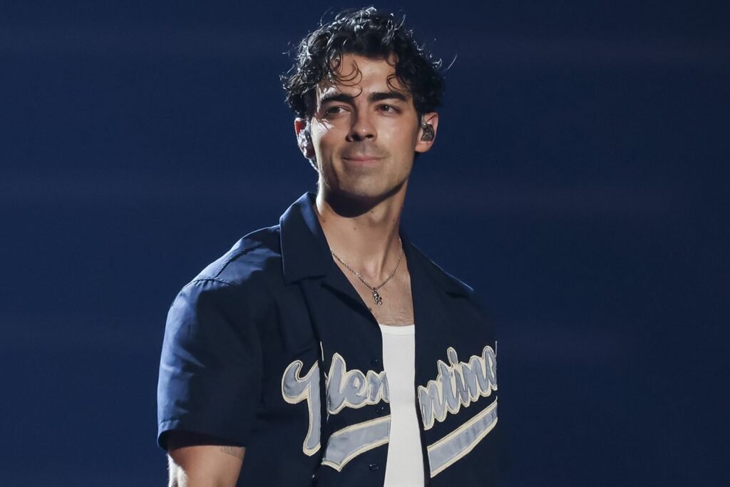 Joe Jonas' Unexpected Response to Married Couple Arguing About His Height