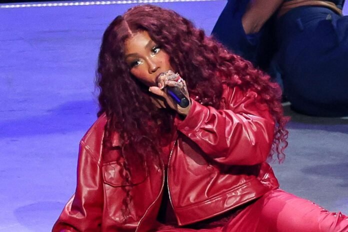 SZA Avoids Onstage Mishap During Opening Night of Her Tour