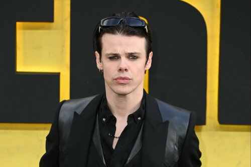 Yungblud bonds with The Cure and Smashing Pumpkins over tackling high ticket prices