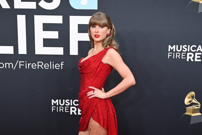 Why Wasn’t Taylor Swift at the AMAs 2025? Find Out
