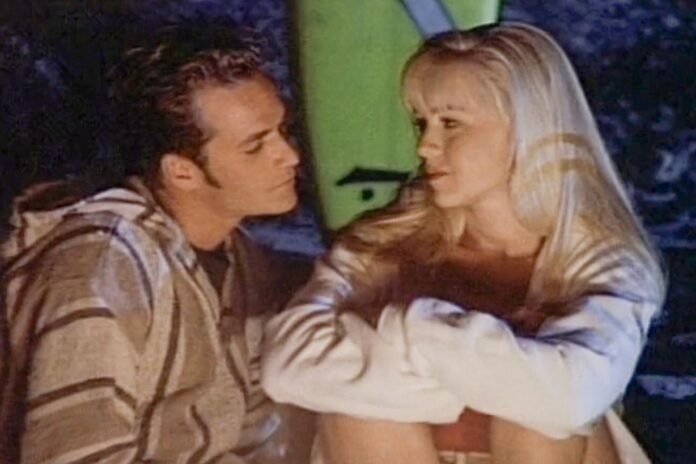 Luke Perry Nearly Ran Jennie Garth Over on Jet Ski Filming 90210