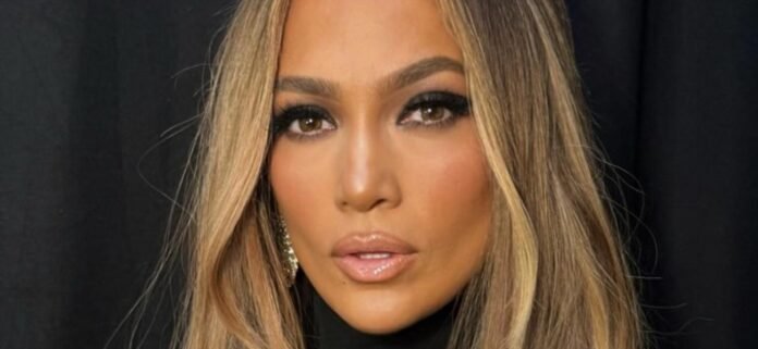 Jennifer Lopez's Cheeky Bikini Photos 'Intrusive' On Tropical Beach Break