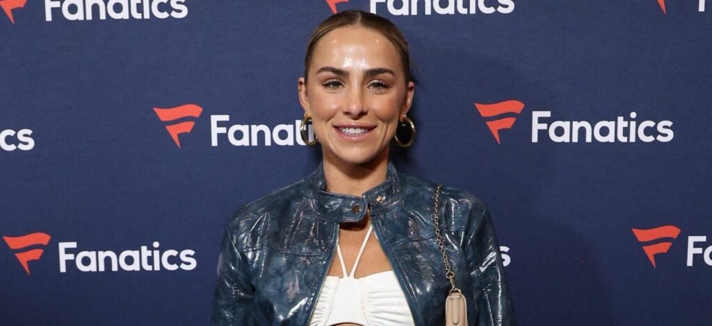 Hanna Cavinder Teases Instagram With Bold A Bikini Tug: 'Sweet Life'