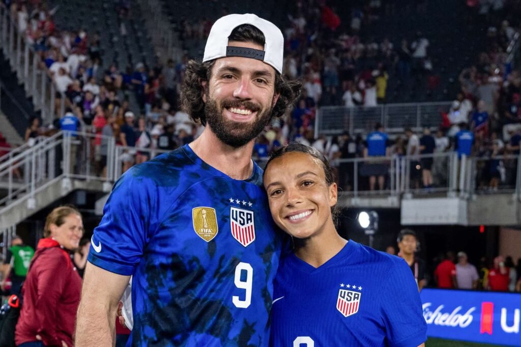 Mallory and Dansby Swanson Announce Pregnancy