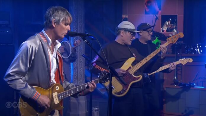 Pavement Perform “Harness the Hopes on Colbert in First Late-Night TV Appearance in 15 Years: Watch