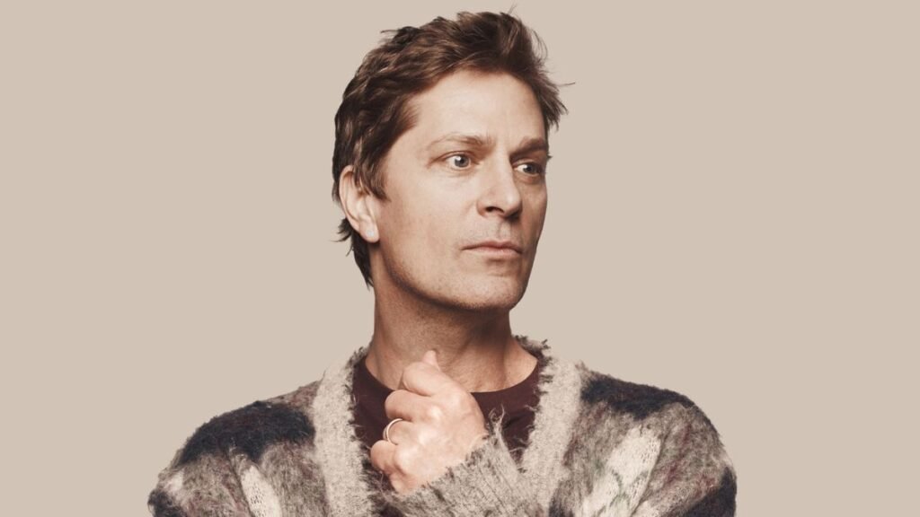 Rob Thomas Announces 2025 Solo Tour Dates