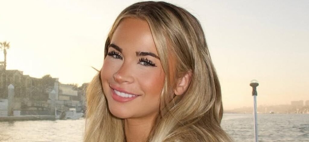 Emily Elizabeth Gets Branded As 'Most Beautiful Woman' In Bikini Post