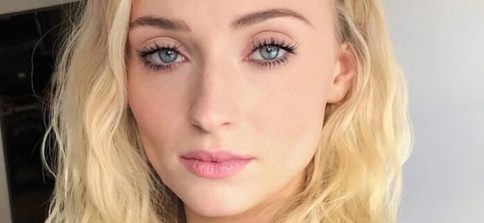Sophie Turner Looks 'Malnourished' In String Bikini At Wild Pool Party